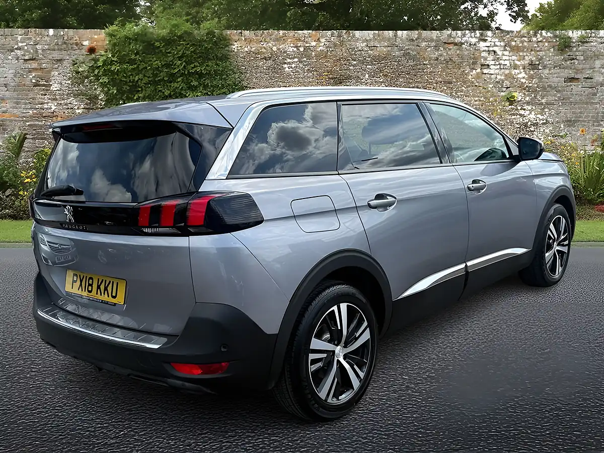 Used 2018 Peugeot 5008 Allure Grey - Interior and Exterior details 8