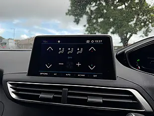 Used 2018 Peugeot 5008 Allure Grey - Interior and Exterior details 14