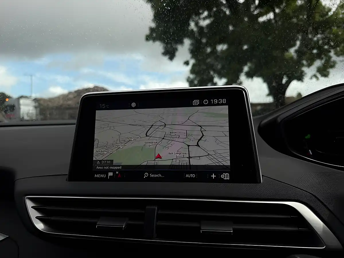 Used 2018 Peugeot 5008 Allure Grey - Interior and Exterior details 15