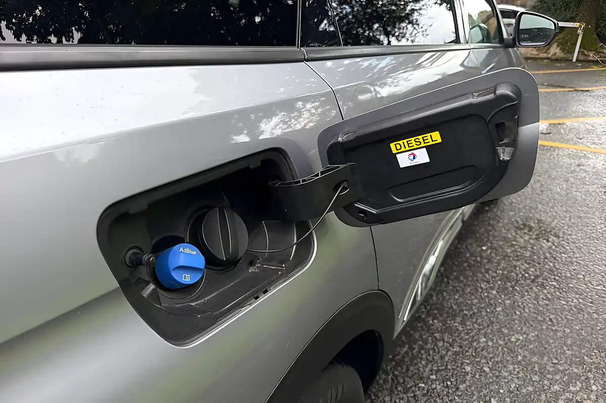 Used 2018 Peugeot 5008 Allure Grey - Interior and Exterior details 18