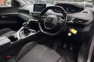 Used 2018 Peugeot 5008 Allure Grey - Interior and Exterior details 2