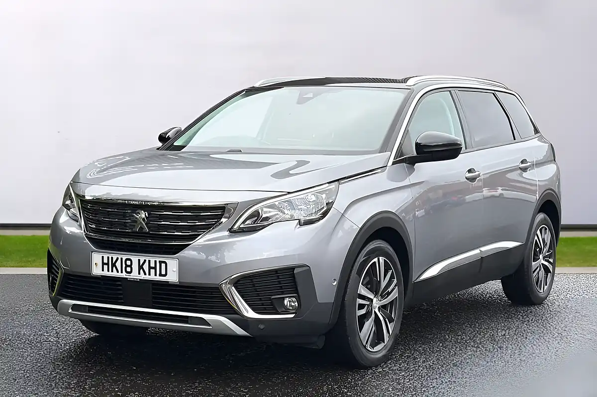 Used 2018 Peugeot 5008 Allure Grey - Interior and Exterior details 5