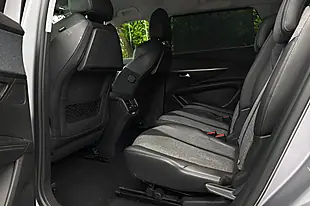 Used 2018 Peugeot 5008 Allure Grey - Interior and Exterior details 6