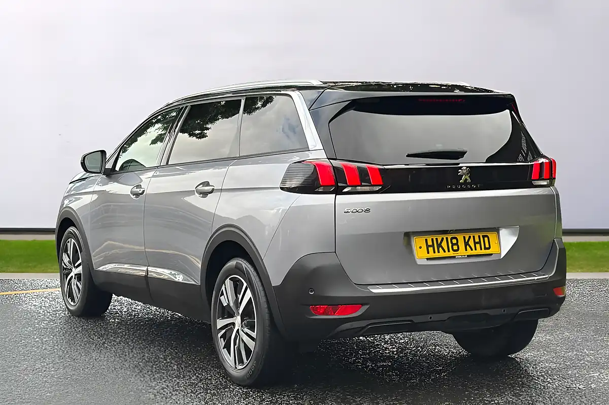 Used 2018 Peugeot 5008 Allure Grey - Interior and Exterior details 9