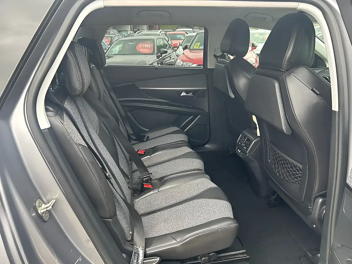 Used 2018 Peugeot 5008 Allure Grey - Interior and Exterior details 12
