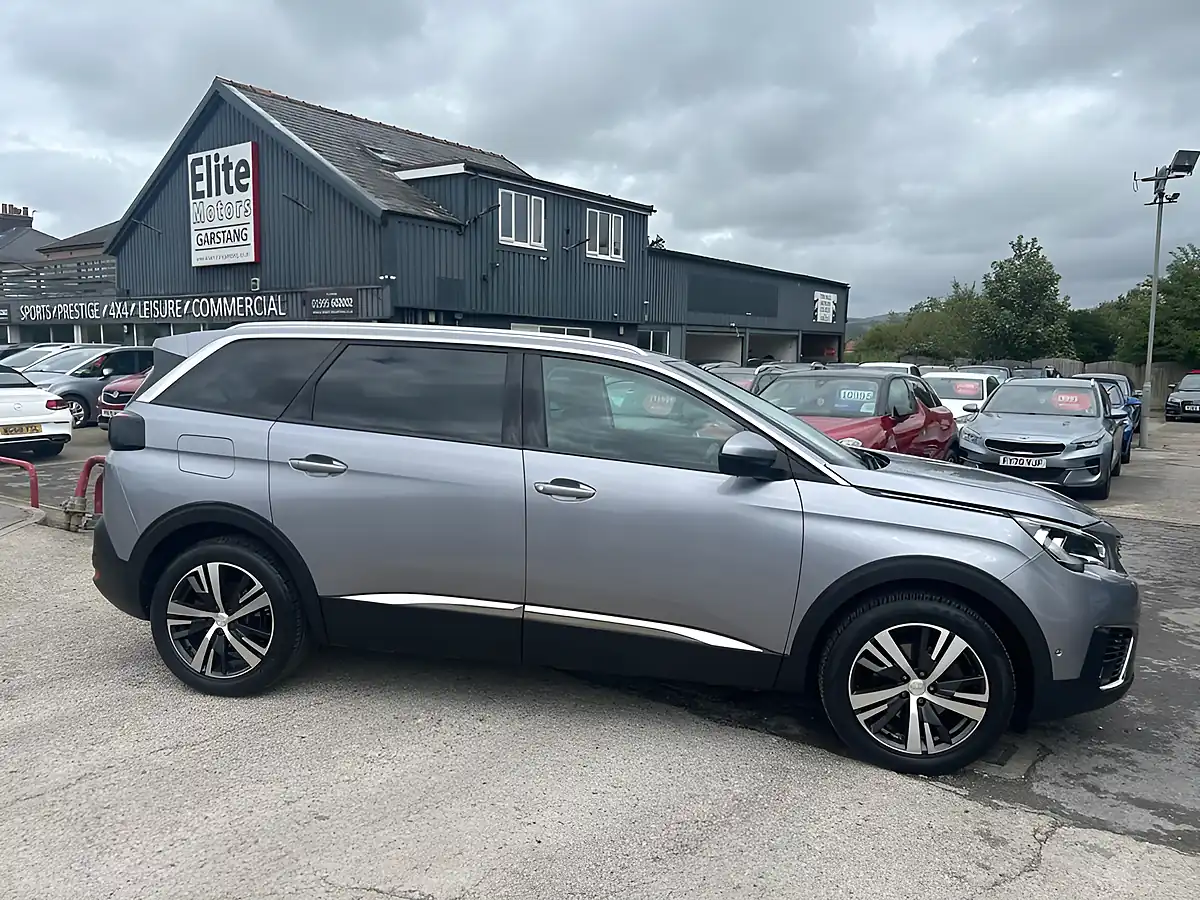 Used 2018 Peugeot 5008 Allure Grey - Interior and Exterior details 2