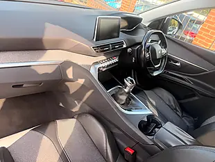 Used 2018 Peugeot 5008 Allure Grey - Interior and Exterior details 11