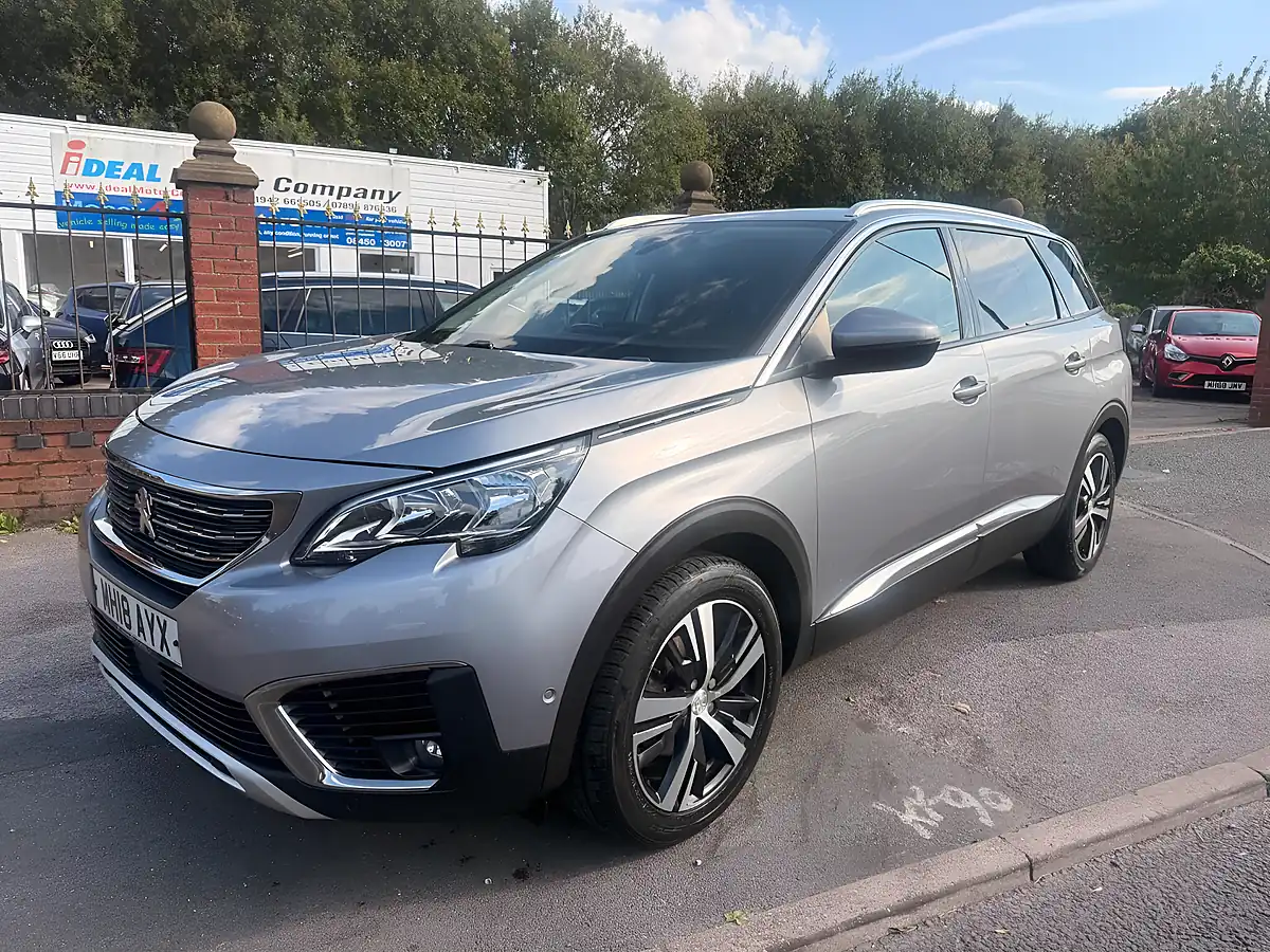 Used 2018 Peugeot 5008 Allure Grey - Interior and Exterior details 2