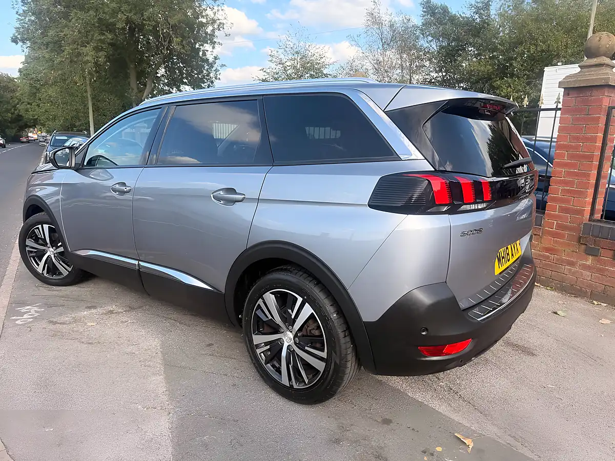 Used 2018 Peugeot 5008 Allure Grey - Interior and Exterior details 5