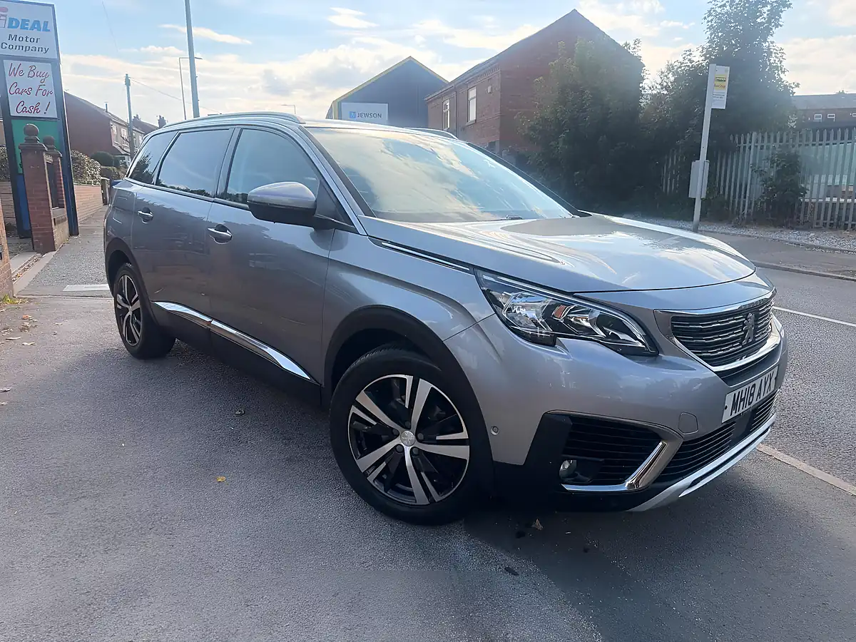 Used 2018 Peugeot 5008 Allure Grey - Interior and Exterior details 8