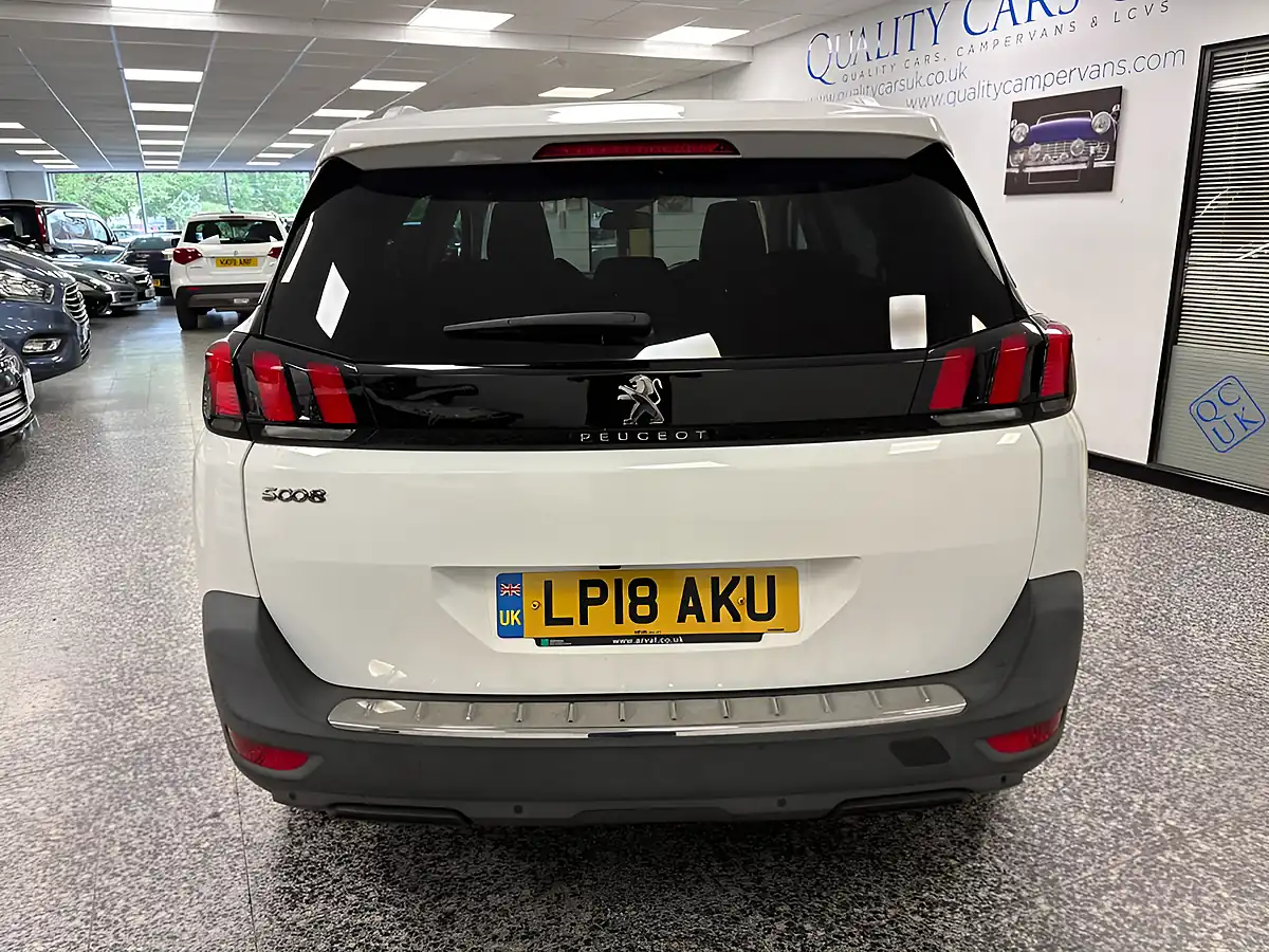Used 2018 Peugeot 5008 Allure White - Interior and Exterior details 11