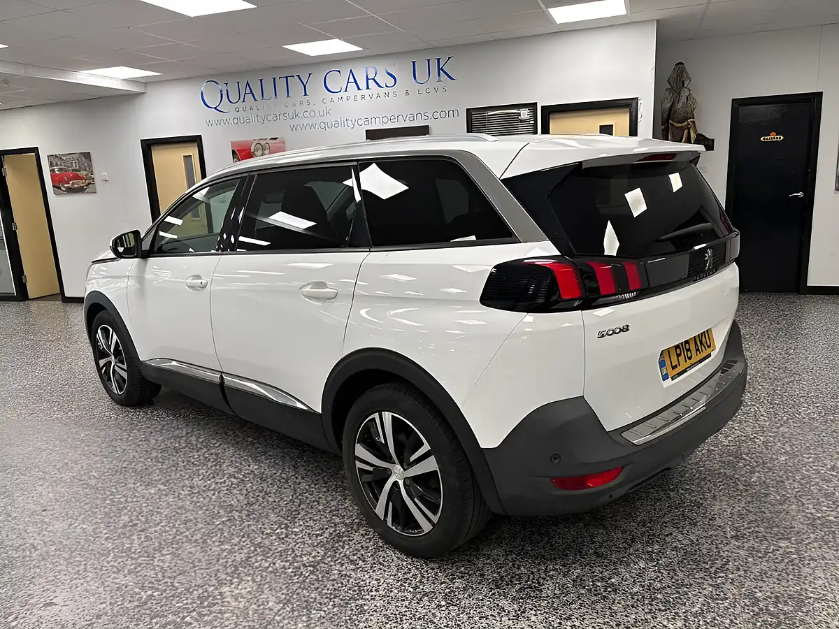 Used 2018 Peugeot 5008 Allure White - Interior and Exterior details 13