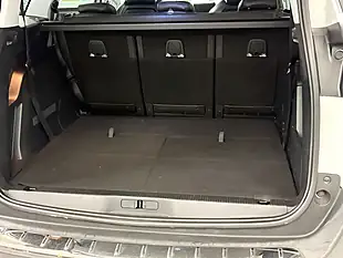 Used 2018 Peugeot 5008 Allure White - Interior and Exterior details 15