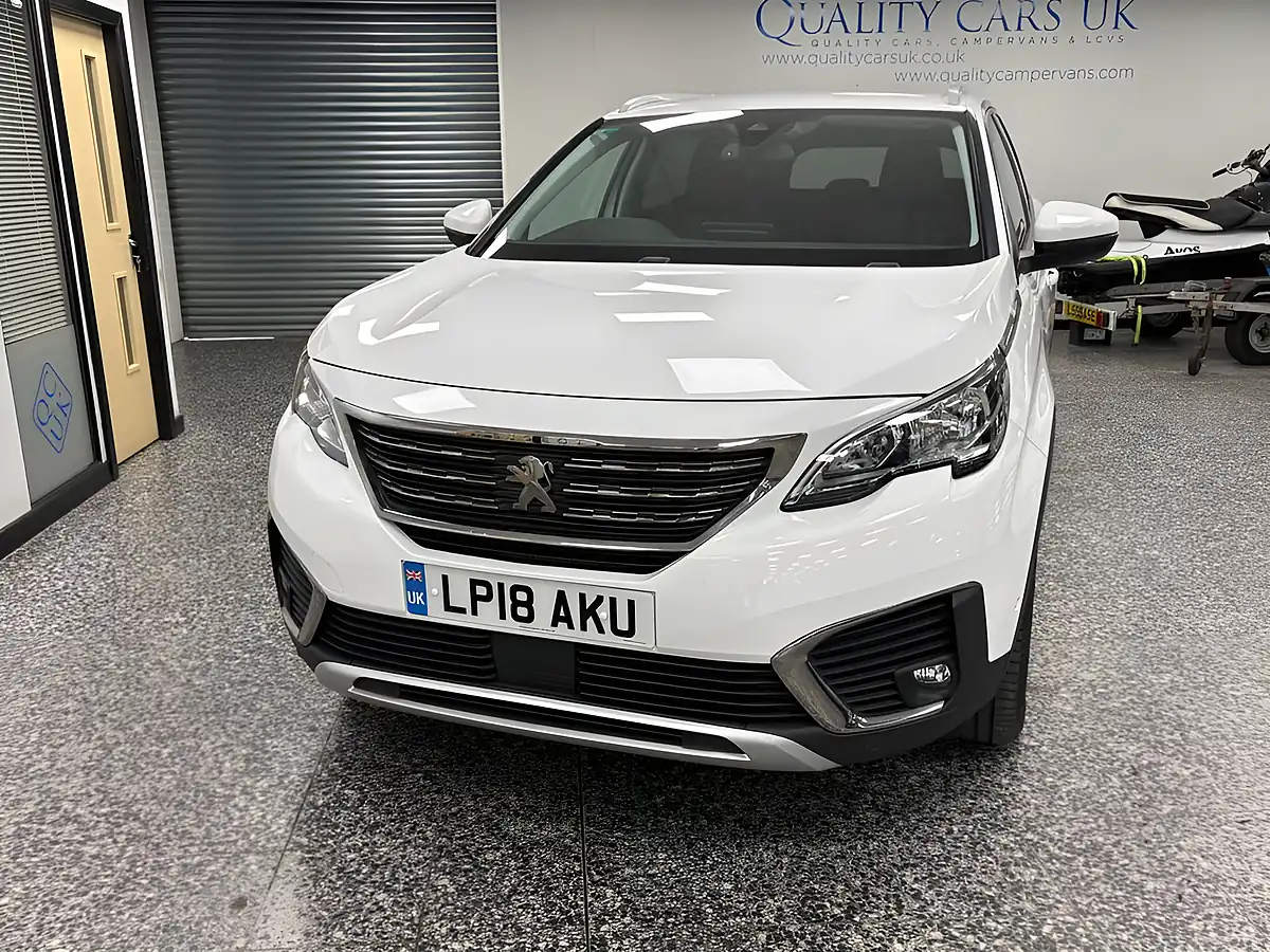 Used 2018 Peugeot 5008 Allure White - Interior and Exterior details 5