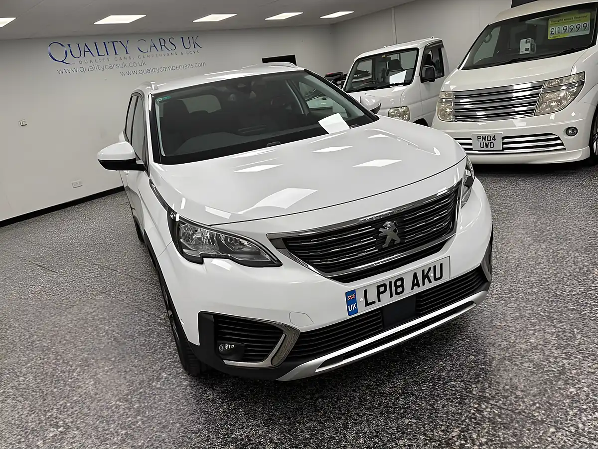 Used 2018 Peugeot 5008 Allure White - Interior and Exterior details 7