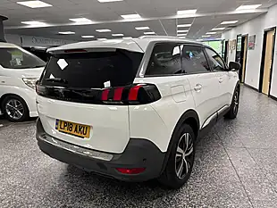 Used 2018 Peugeot 5008 Allure White - Interior and Exterior details 9