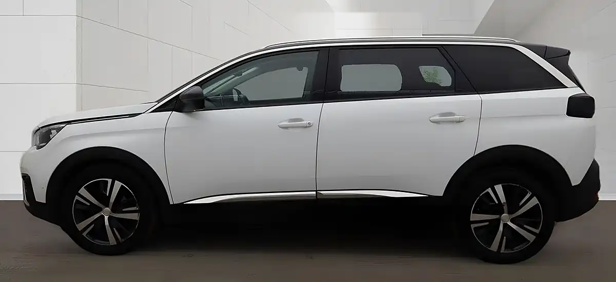 Used 2018 Peugeot 5008 Allure White - Interior and Exterior details 6