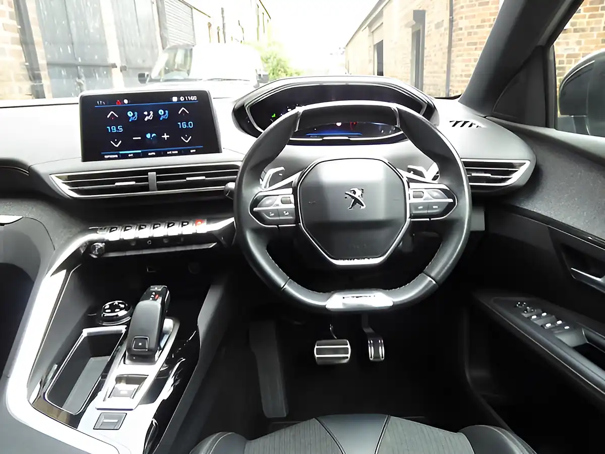 Used 2018 Peugeot 5008 GT Line Grey - Interior and Exterior details 15