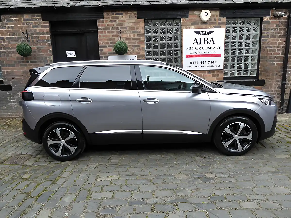 Used 2018 Peugeot 5008 GT Line Grey - Interior and Exterior details 7