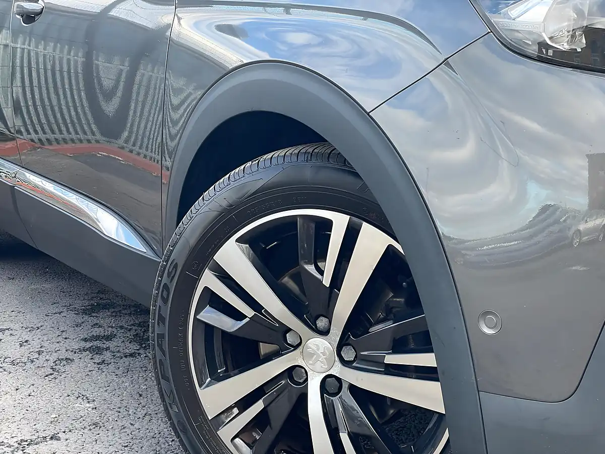 Used 2018 Peugeot 5008 GT Line Grey - Interior and Exterior details 10