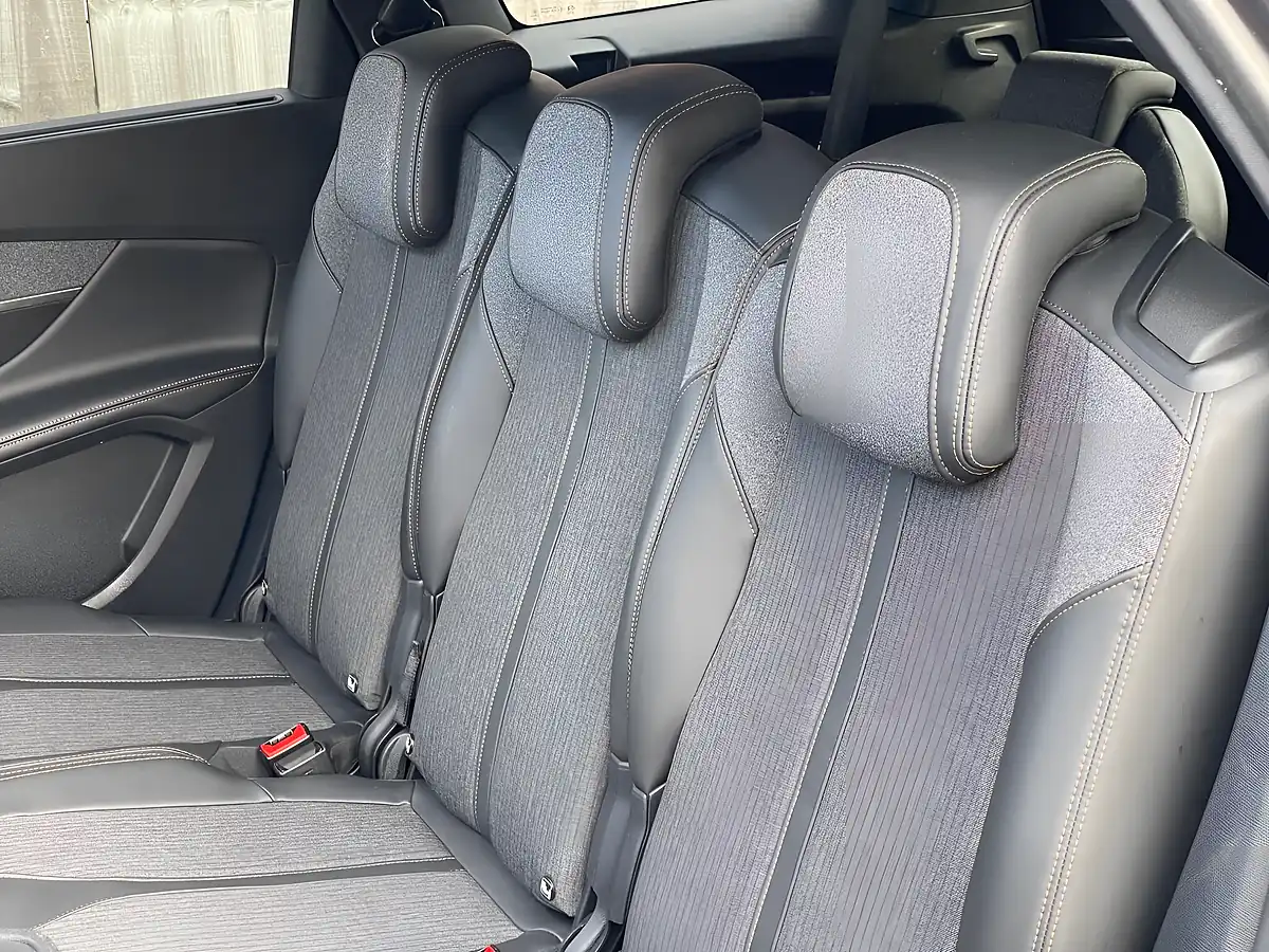 Used 2018 Peugeot 5008 GT Line Grey - Interior and Exterior details 13