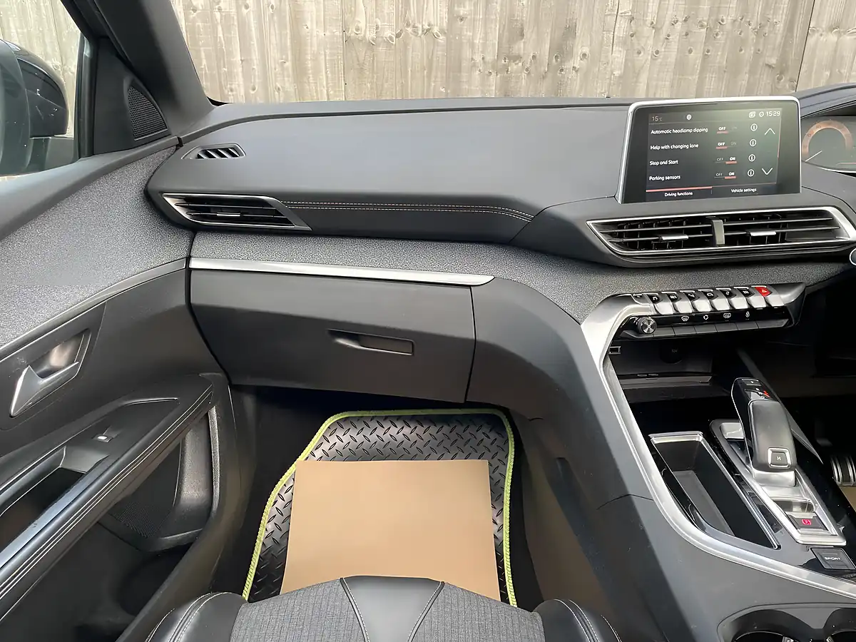 Used 2018 Peugeot 5008 GT Line Grey - Interior and Exterior details 17