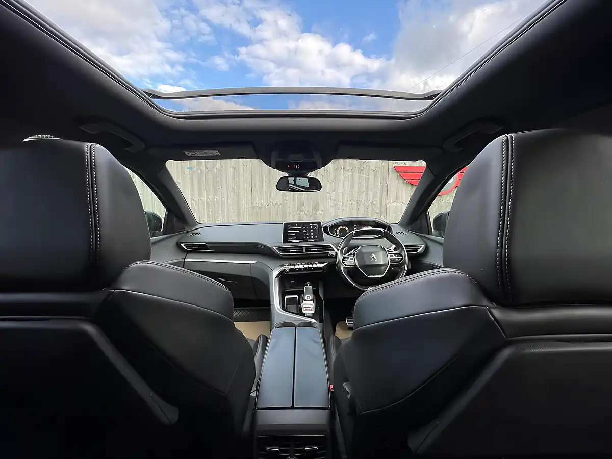 Used 2018 Peugeot 5008 GT Line Grey - Interior and Exterior details 3