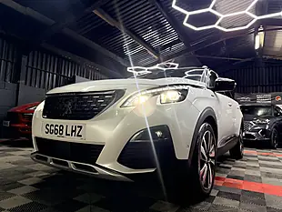 Used 2018 Peugeot 5008 GT Line Premium White - Interior and Exterior details 10