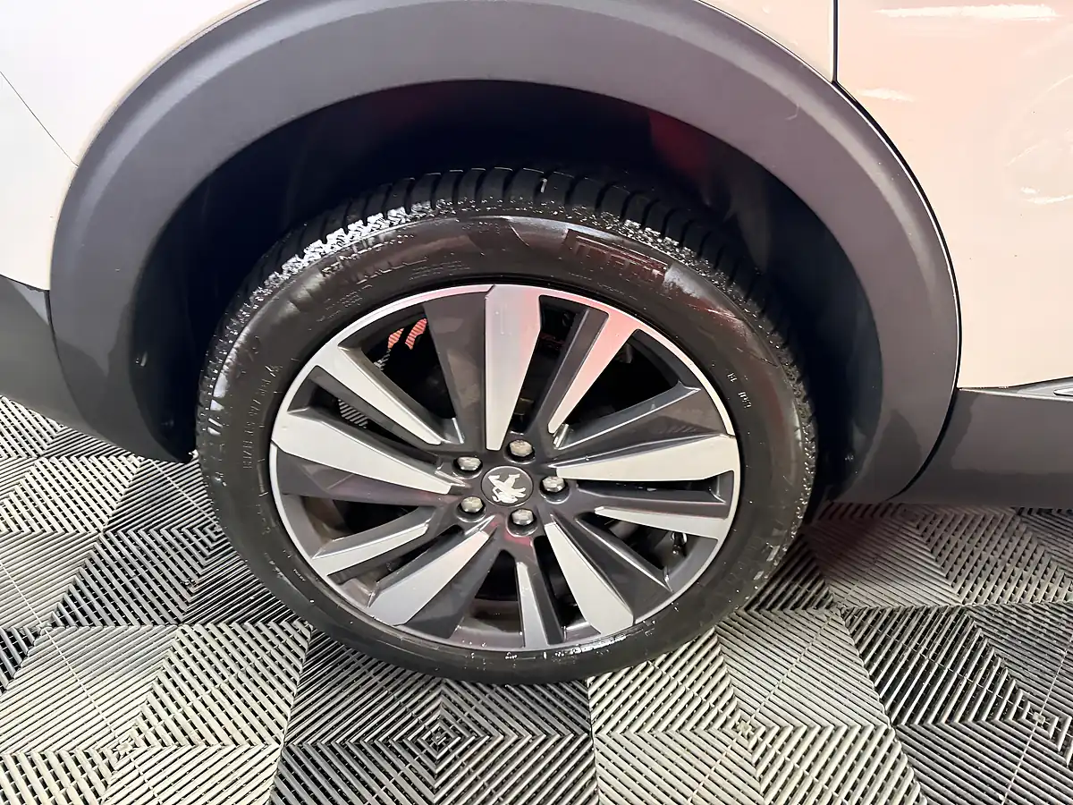 Used 2018 Peugeot 5008 GT Line Premium White - Interior and Exterior details 15