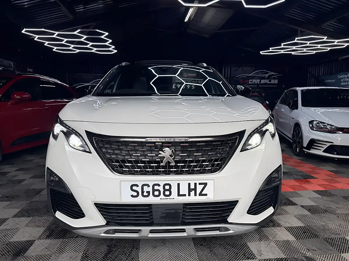 Used 2018 Peugeot 5008 GT Line Premium White - Interior and Exterior details 3