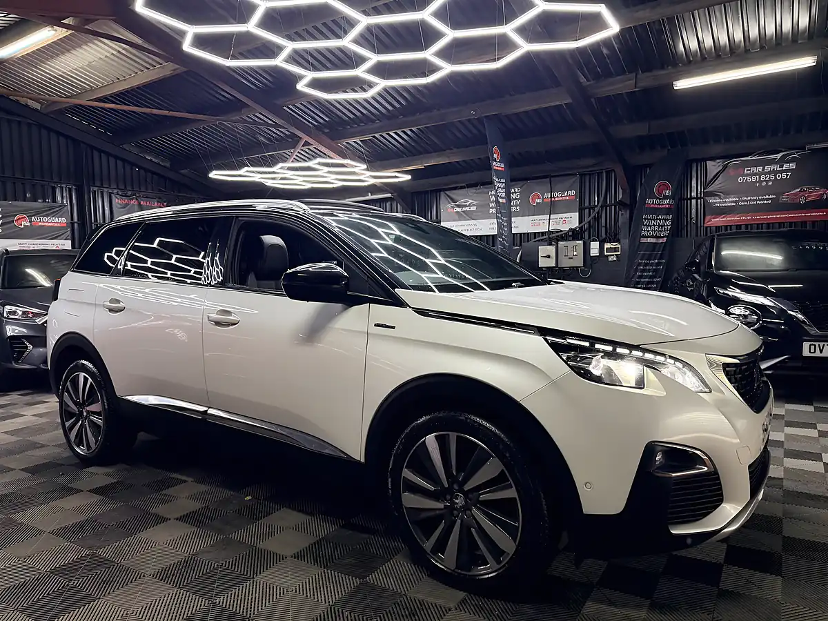 Used 2018 Peugeot 5008 GT Line Premium White - Interior and Exterior details 5