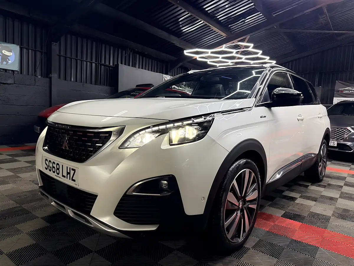 Used 2018 Peugeot 5008 GT Line Premium White - Interior and Exterior details 6