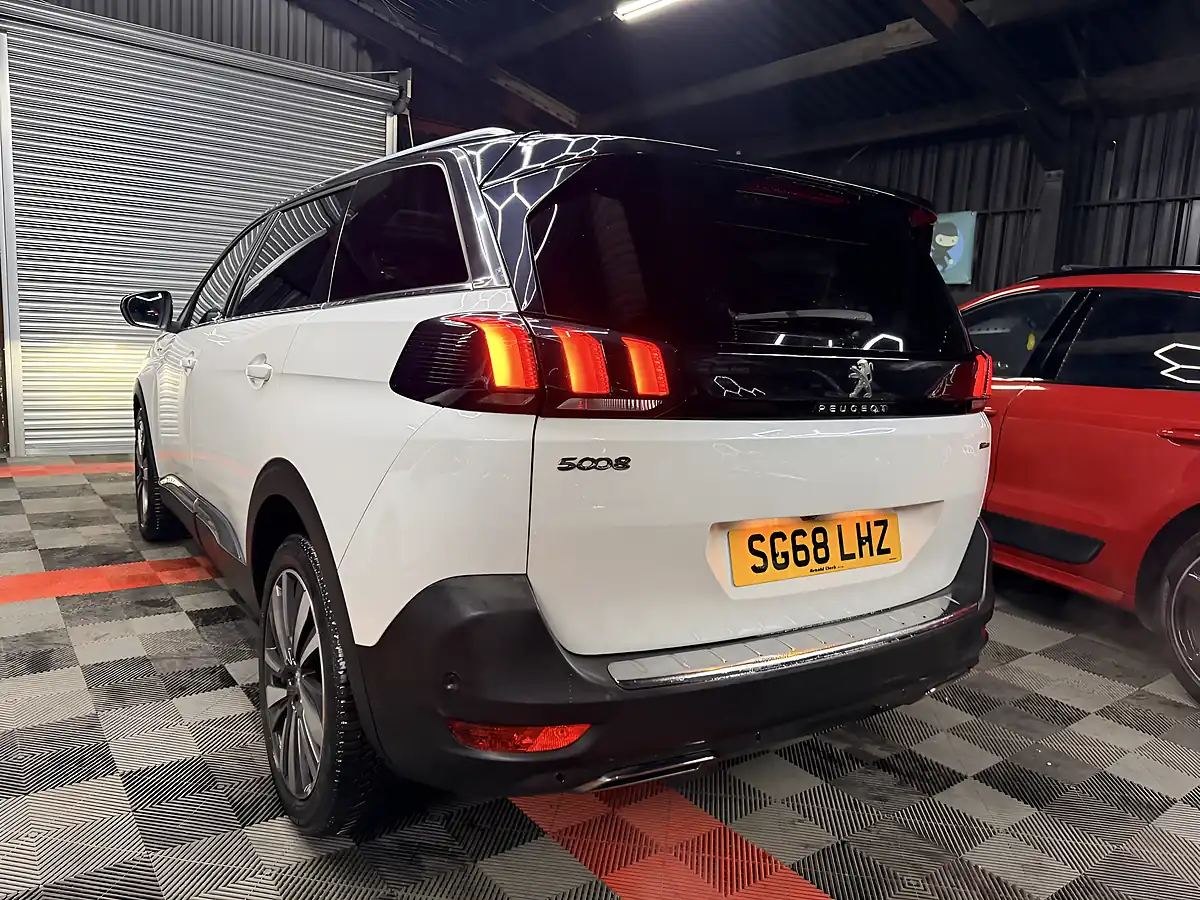 Used 2018 Peugeot 5008 GT Line Premium White - Interior and Exterior details 8