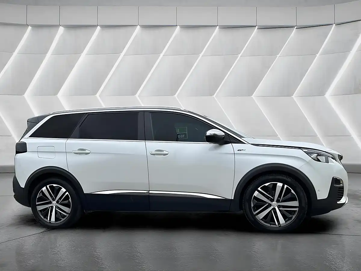 Used 2018 Peugeot 5008 GT White - Interior and Exterior details 10