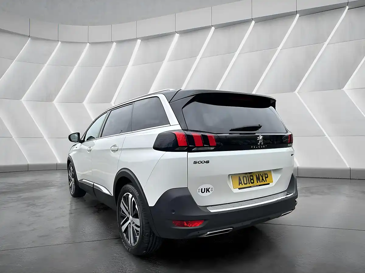 Used 2018 Peugeot 5008 GT White - Interior and Exterior details 9