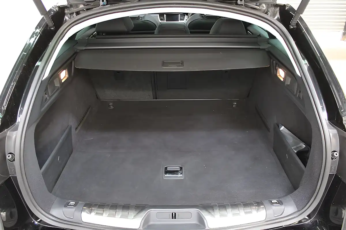 Used 2018 Peugeot 508 Sw GT Black - Interior and Exterior details 18