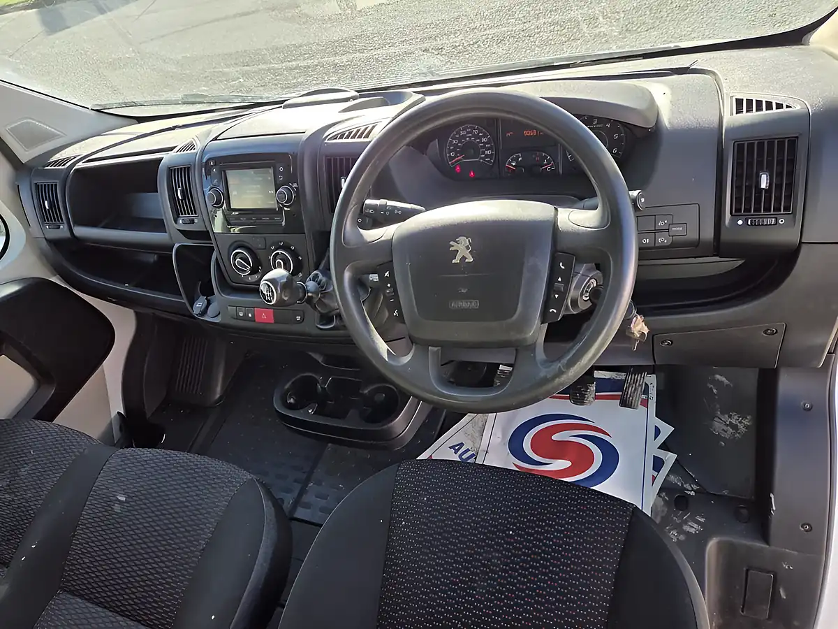 Used 2018 Peugeot Boxer 335 Pro L2H2 White - Interior and Exterior details 11