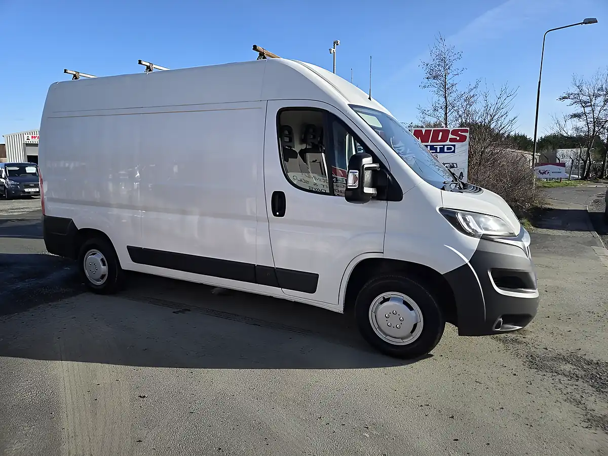 Used 2018 Peugeot Boxer 335 Pro L2H2 White - Interior and Exterior details 2
