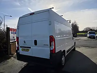 Used 2018 Peugeot Boxer 335 Pro L2H2 White - Interior and Exterior details 6