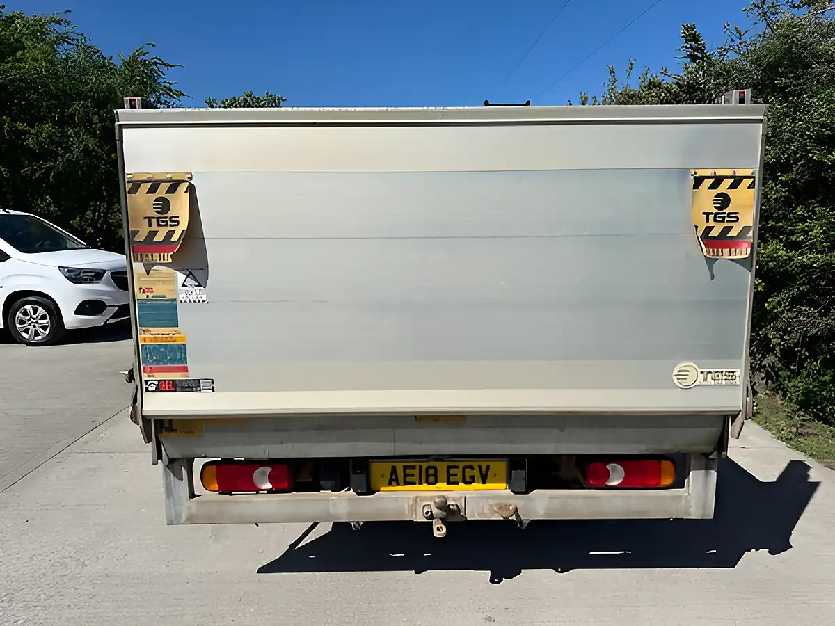 Used 2018 Peugeot Boxer Dropside Taillift White - Interior and Exterior details 5