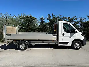 Used 2018 Peugeot Boxer Dropside Taillift White - Interior and Exterior details 7