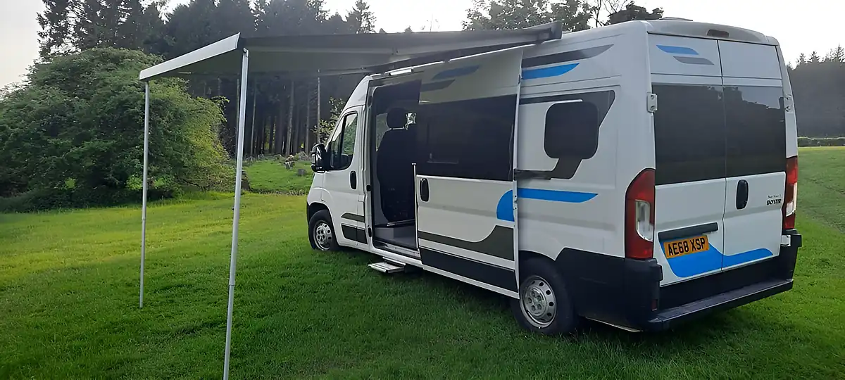 Used 2018 Peugeot Boxer Professional White - Interior and Exterior details 12
