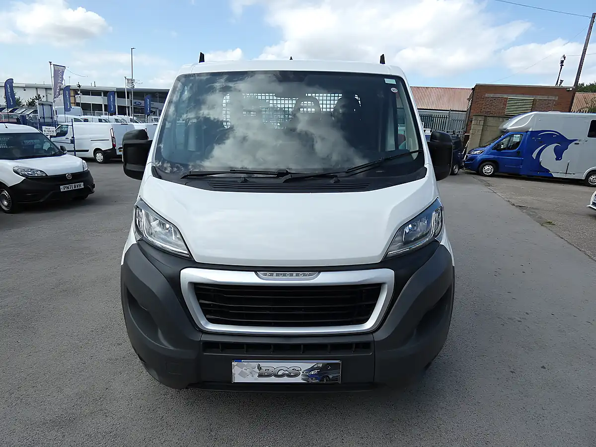 Used 2018 Peugeot Boxer Single Cab 3.6M Tipper Alpine White - Interior and Exterior details 11