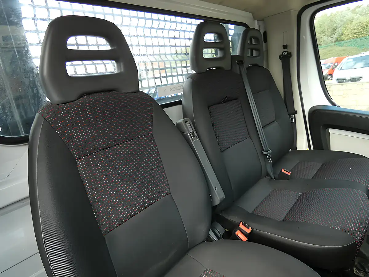 Used 2018 Peugeot Boxer Single Cab 3.6M Tipper Alpine White - Interior and Exterior details 14