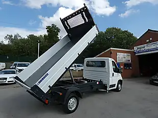 Used 2018 Peugeot Boxer Single Cab 3.6M Tipper Alpine White - Interior and Exterior details 20