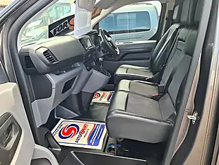 Used 2018 Peugeot Expert Pro Longwheelbase - Interior and Exterior details 11