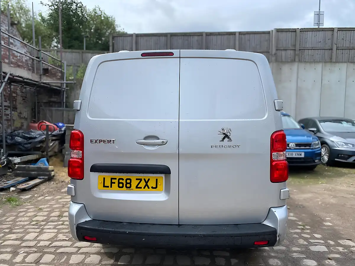Used 2018 Peugeot Expert Professional Plus Long Panel Van Lwb Silver - Interior and Exterior details 3