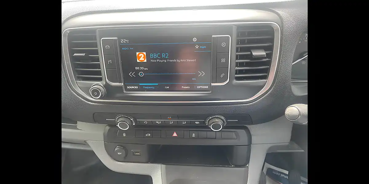 Used 2018 Peugeot Expert Professional Standard Flame Red - Interior and Exterior details 10