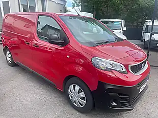 Used 2018 Peugeot Expert Professional Standard Flame Red - Interior and Exterior details 14