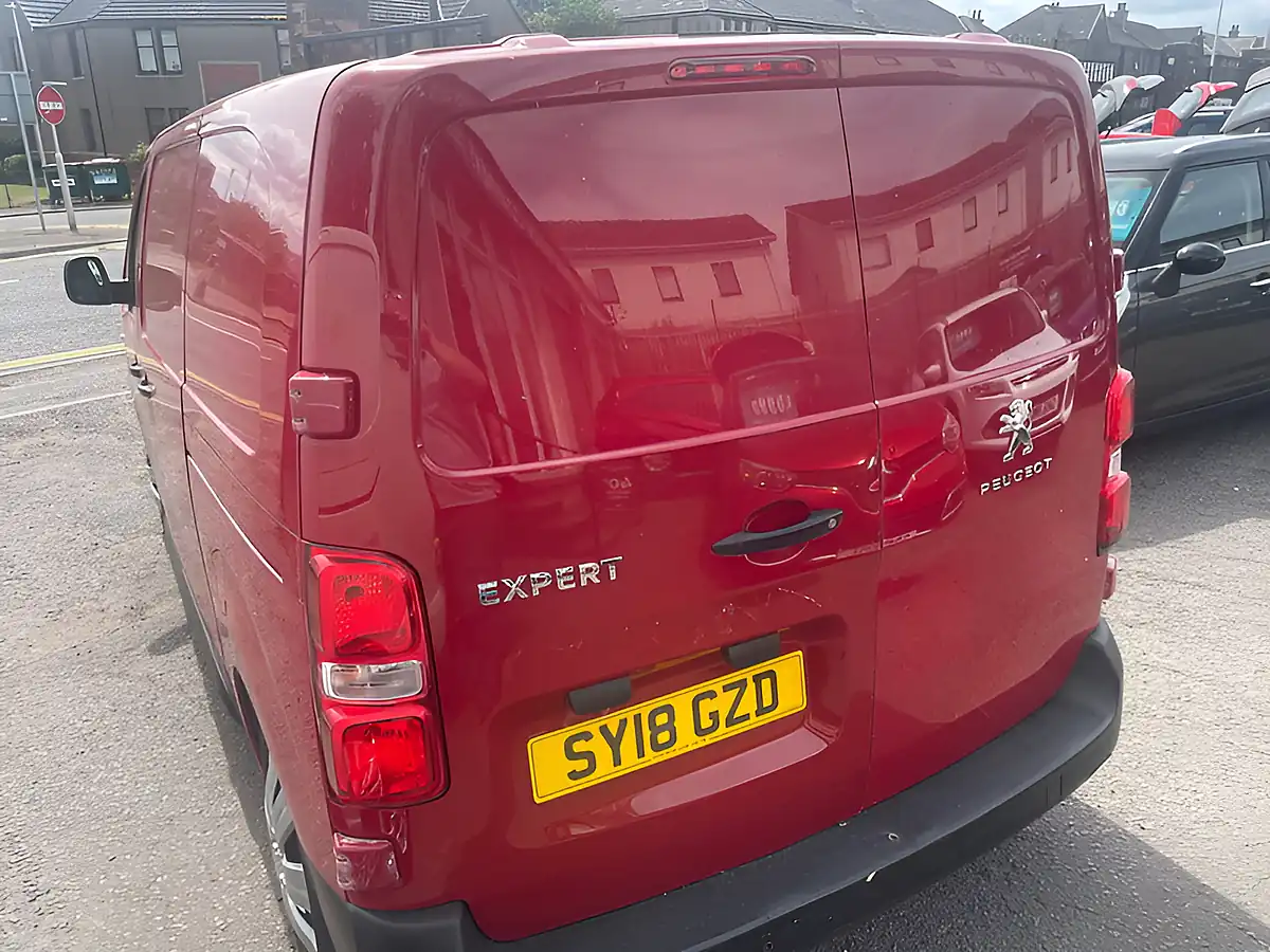Used 2018 Peugeot Expert Professional Standard Flame Red - Interior and Exterior details 19